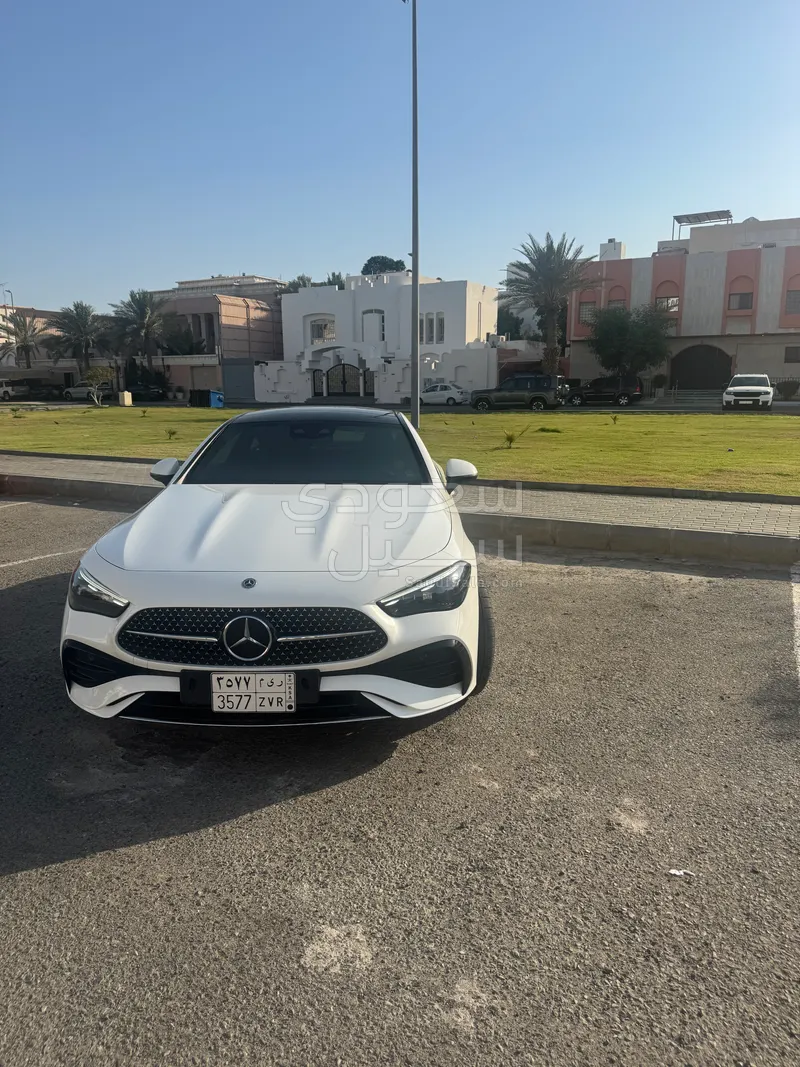2024 مرسيدس - بنز سي إل إي 200