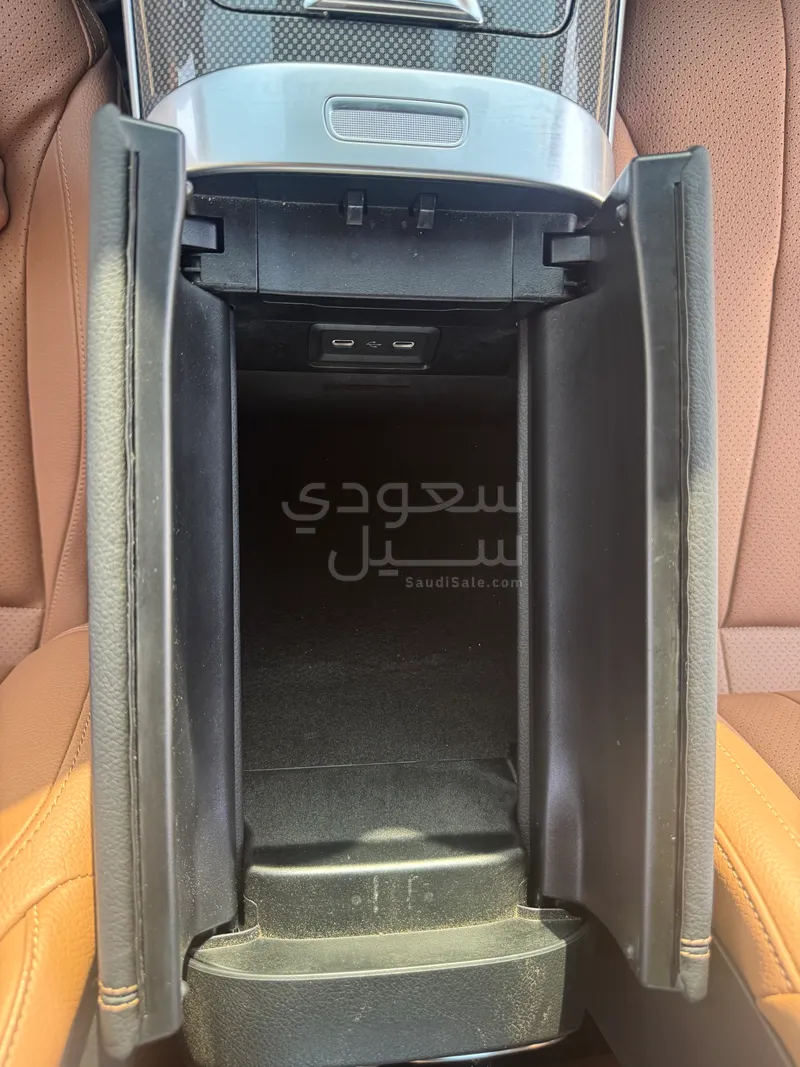 2024 مرسيدس - بنز سي إل إي 200