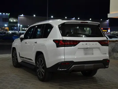 2023 لكزس إل إكس 600 BB