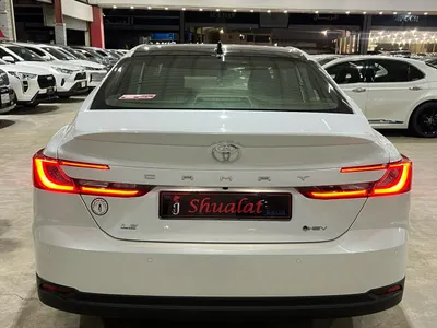 2025 تويوتا كامري ال اي