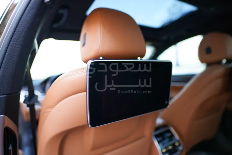 2020 بي ام دبليو الفئة السابعة 730 إل أي