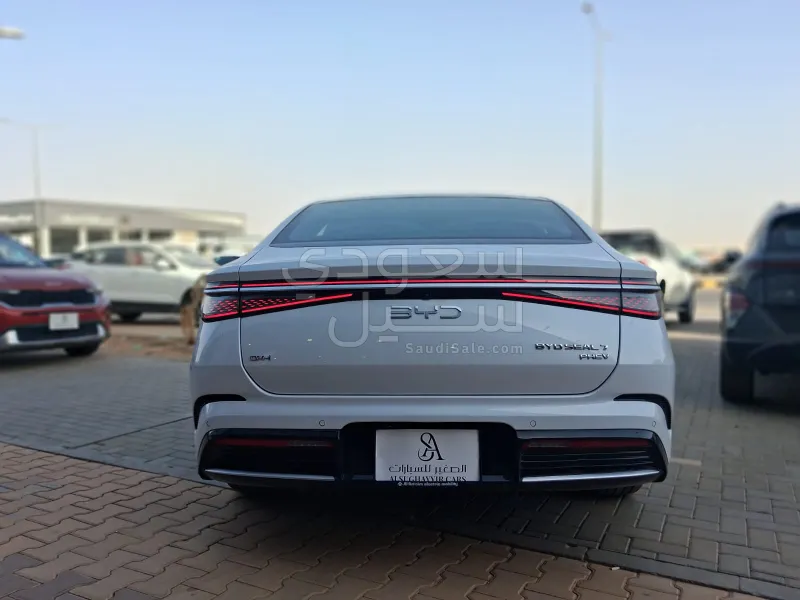 2026 بي واي دي سيل