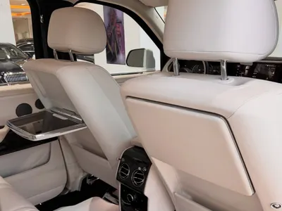 2025 رولز رويس كولينان بلاك بادج