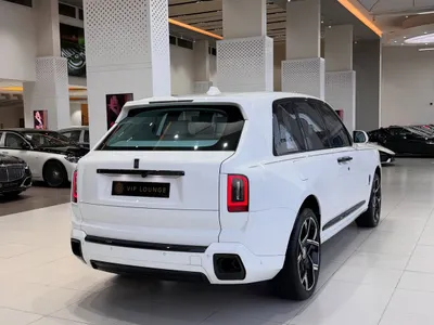 2025 رولز رويس كولينان بلاك بادج
