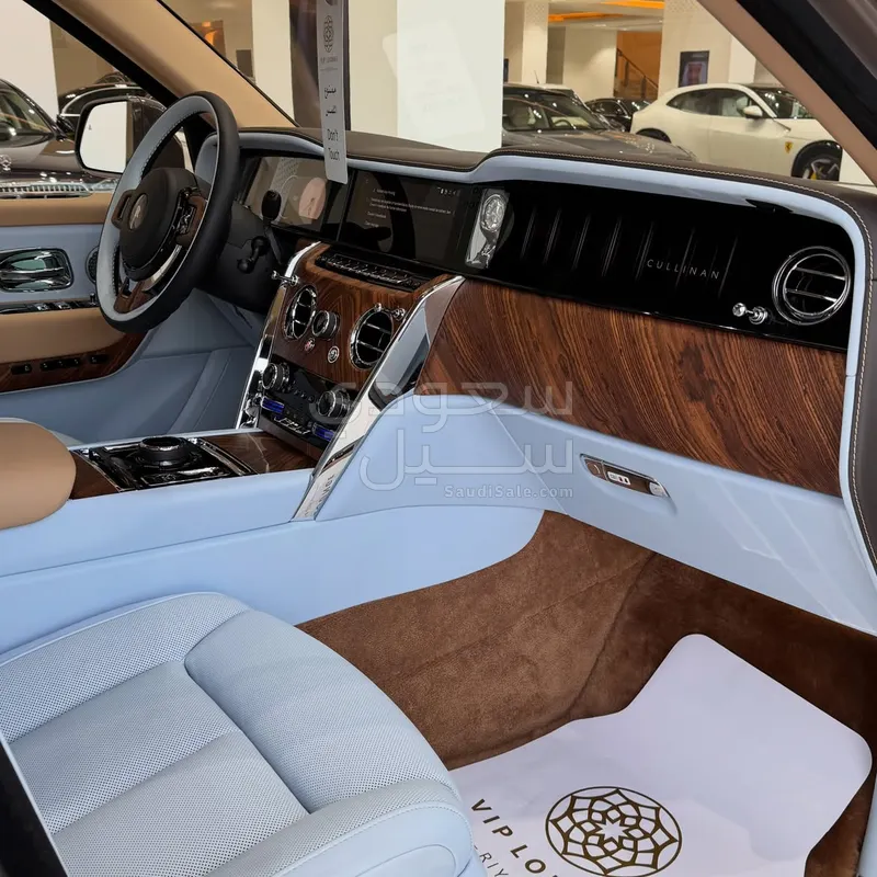 2025 رولز رويس كولينان