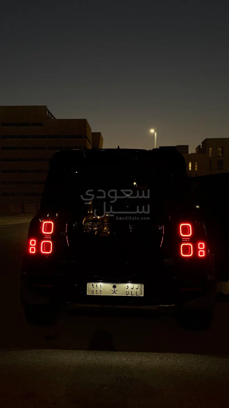 2023 لاند روفر ديفيندر 110