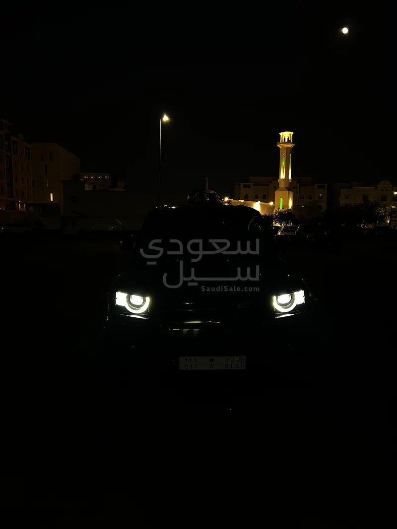 2023 لاند روفر ديفيندر 110