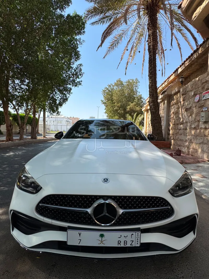 2023 مرسيدس - بنز سي 300 أي إم جي