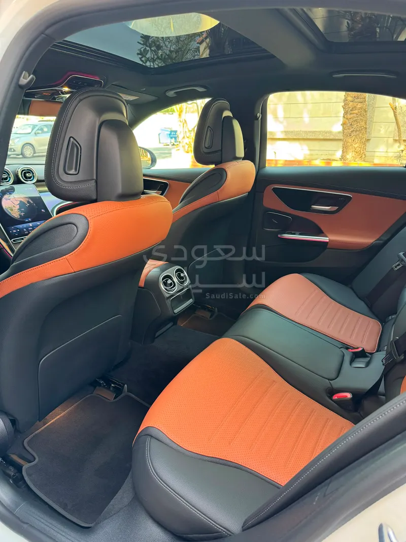 2023 مرسيدس - بنز سي 300 أي إم جي