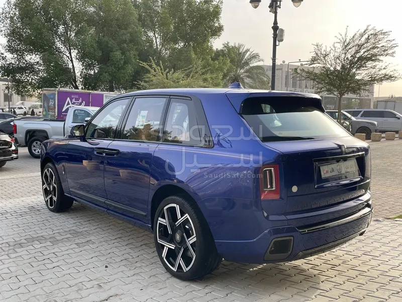 2023 رولز رويس كولينان بلاك بادج