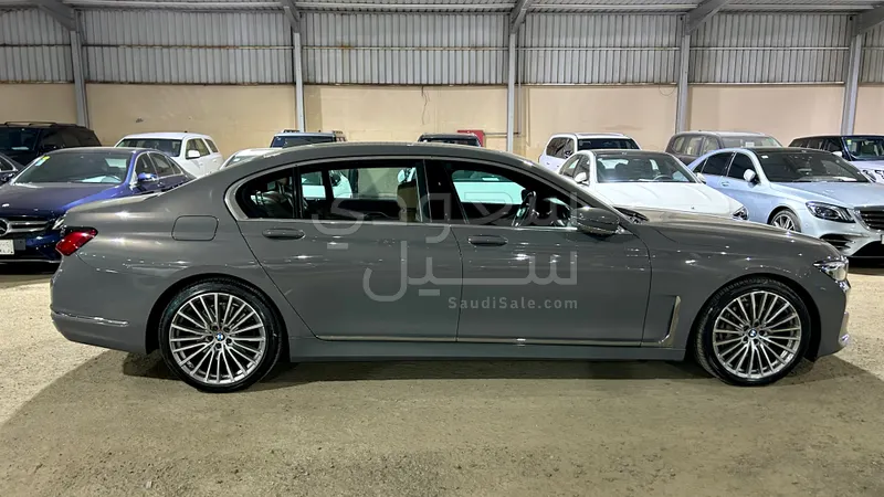 2022 بي ام دبليو الفئة السابعة 740 إل أي