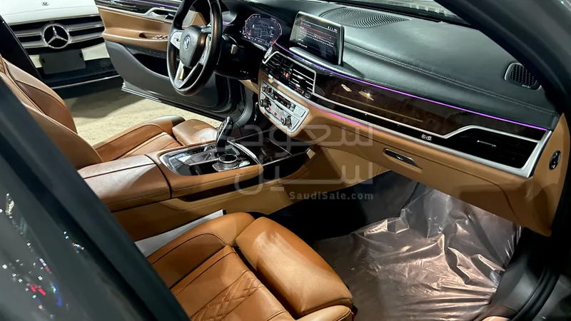 2022 بي ام دبليو الفئة السابعة 740 إل أي