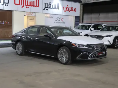 2025 لكزس إي إس 250