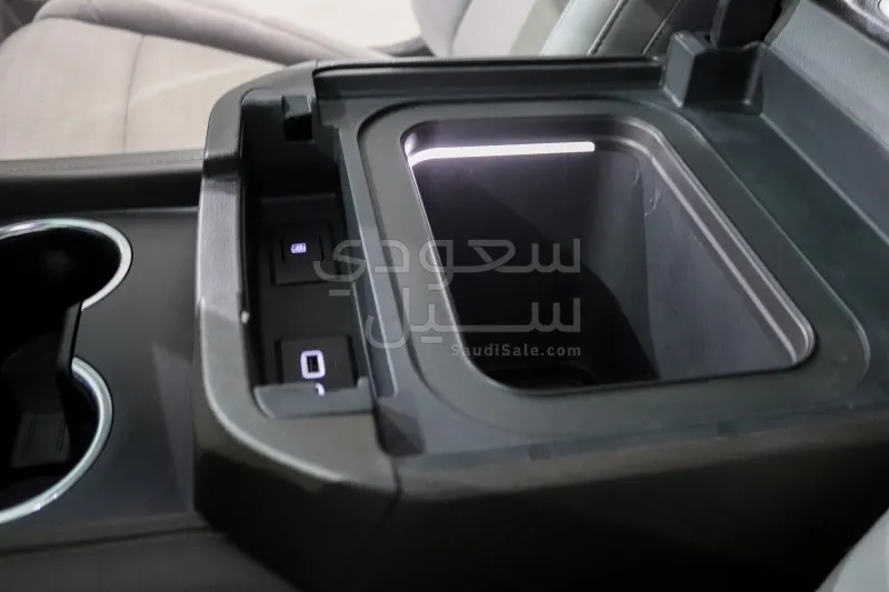 2024 جي ام سي يوكون اس ال اي