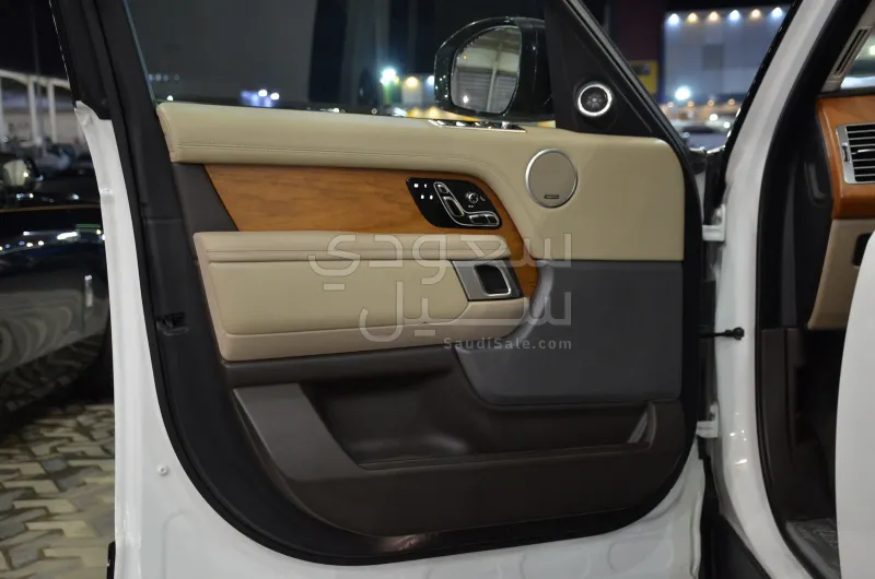 2019 لاند روفر رينج روفر فوج