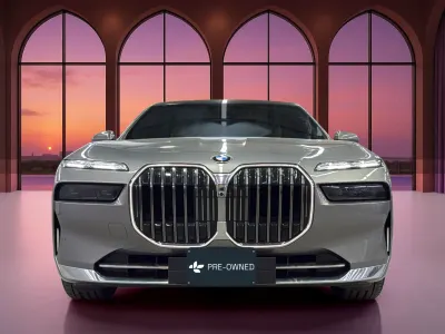 2026 بي ام دبليو الفئة السابعة 735أي