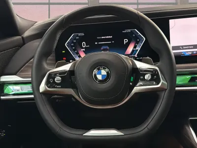 2026 بي ام دبليو الفئة السابعة 735أي