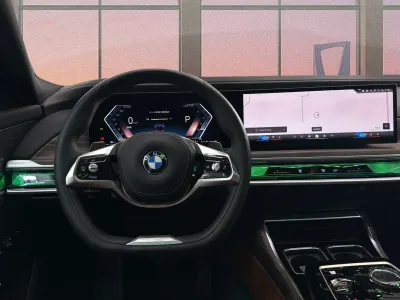 2026 بي ام دبليو الفئة السابعة 735أي