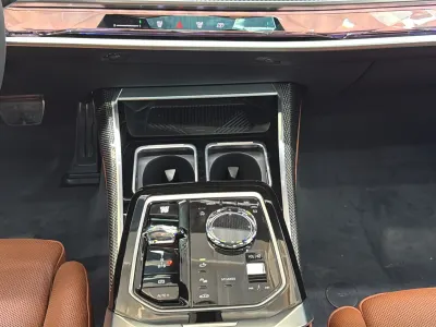 2026 بي ام دبليو الفئة السابعة 735أي
