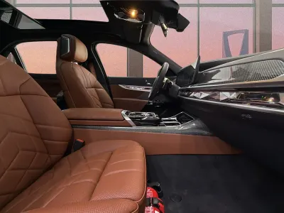2026 بي ام دبليو الفئة السابعة 735أي