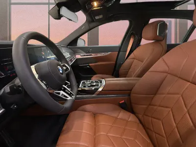 2026 بي ام دبليو الفئة السابعة 735أي