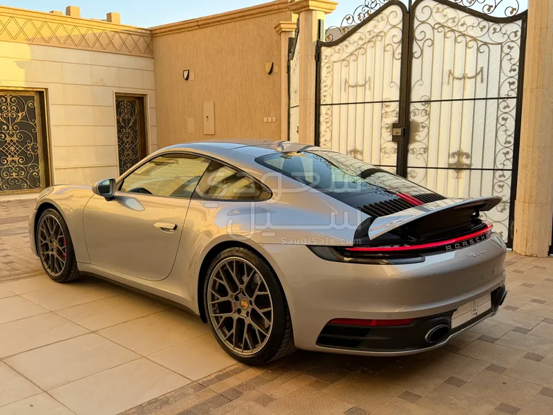 2023 بورش 911 كاريرا اس