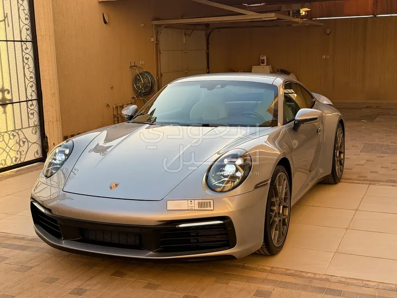 2023 بورش 911 كاريرا اس