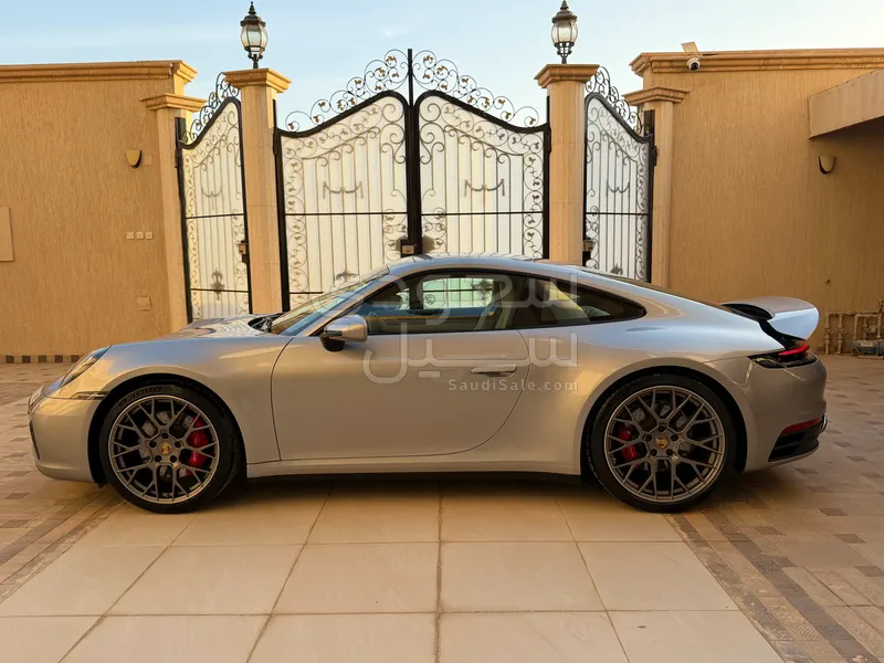 2023 بورش 911 كاريرا اس