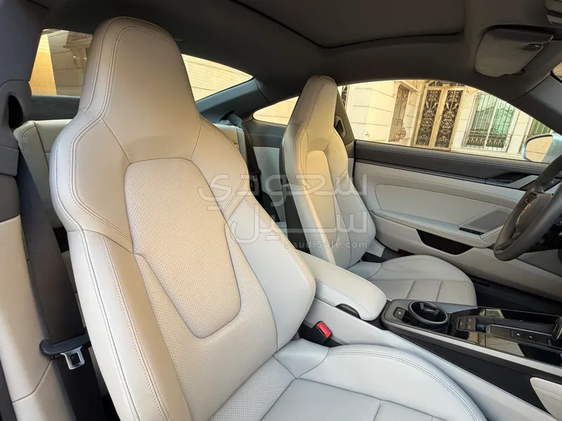 2023 بورش 911 كاريرا اس