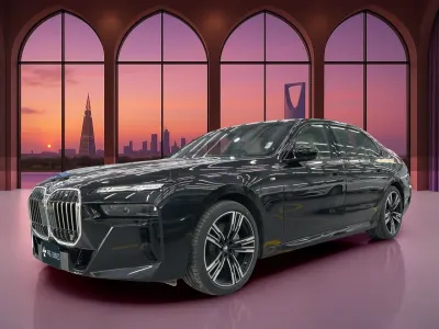 2026 بي ام دبليو الفئة السابعة 735أي