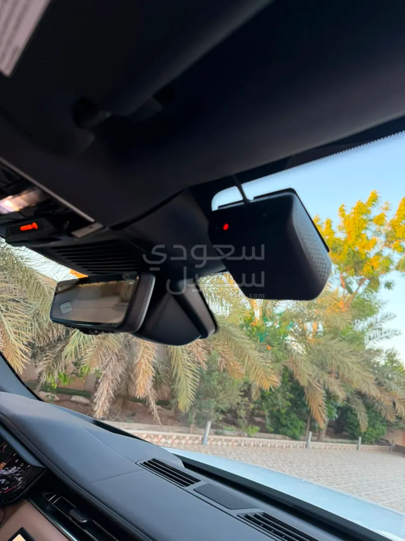2025 لاند روفر رينج روفر سبورت اتش اس اي