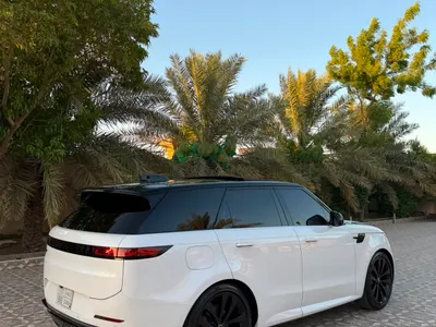 2025 لاند روفر رينج روفر سبورت اتش اس اي