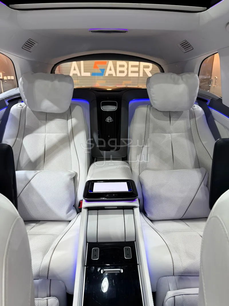 2022 مرسيدس - بنز جي إل إس 600 مايباخ