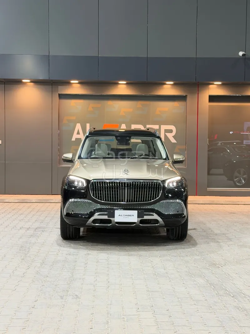 2022 مرسيدس - بنز جي إل إس 600 مايباخ