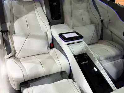 2022 مرسيدس - بنز جي إل إس 600 مايباخ