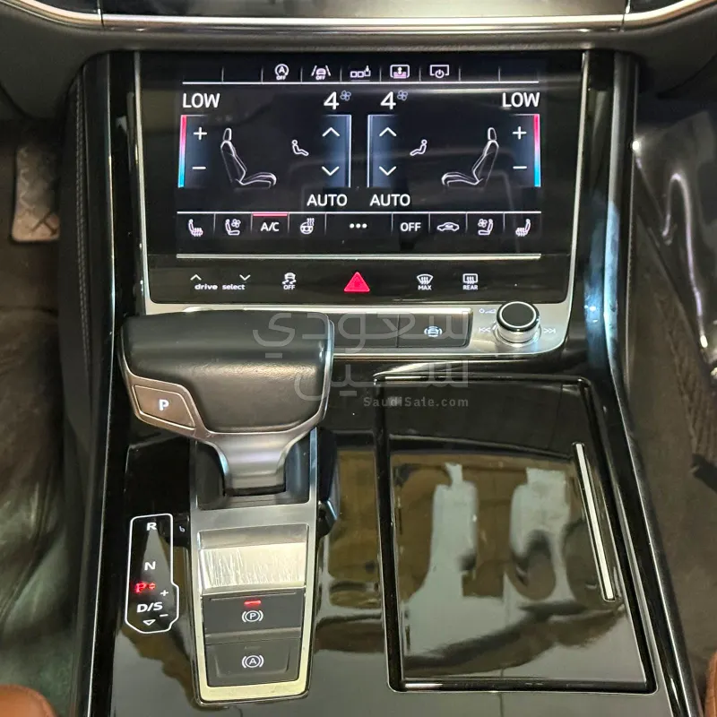 2018 اودي اي 8 ال 55تي اف اس أي