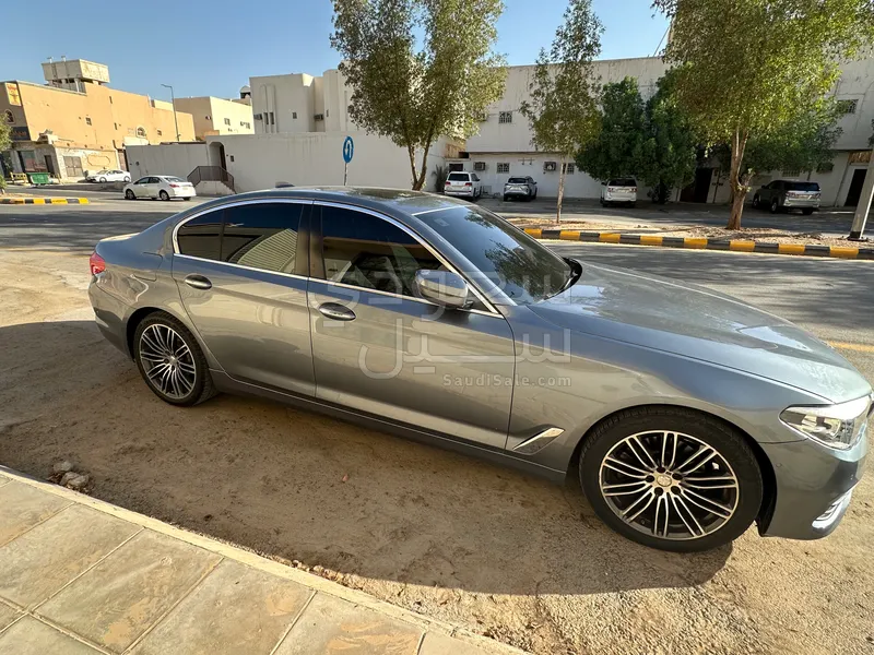 2018 بي ام دبليو الفئة الخامسة 520 أي