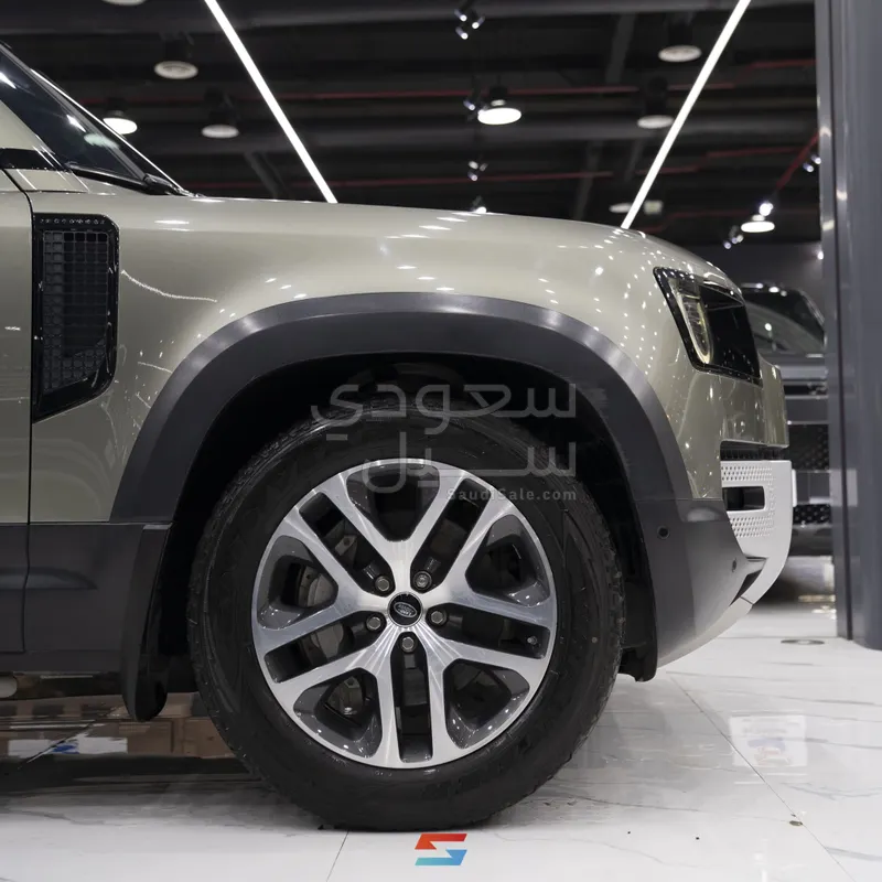 2020 لاند روفر ديفيندر 110 اتش اس اي