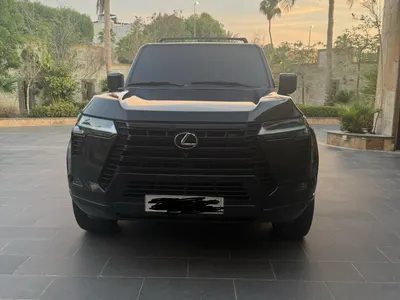 2024 لكزس جي إكس 550