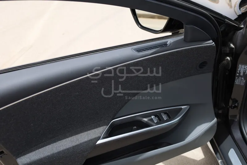 2024 لوسيد اير بيور
