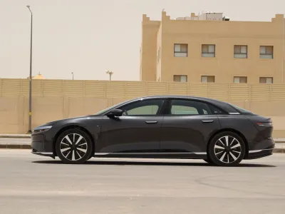 2024 لوسيد اير بيور