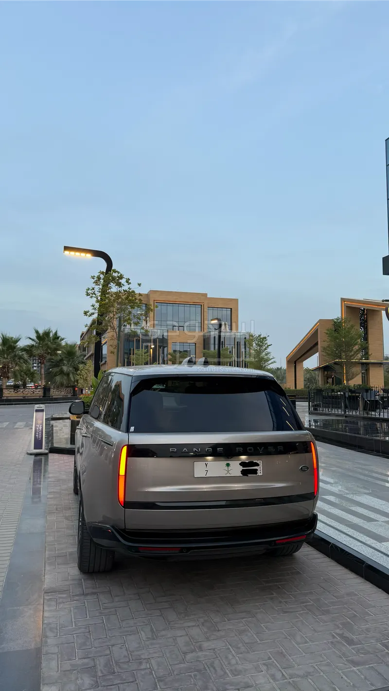 2023 لاند روفر رينج روفر بلاك اديشن