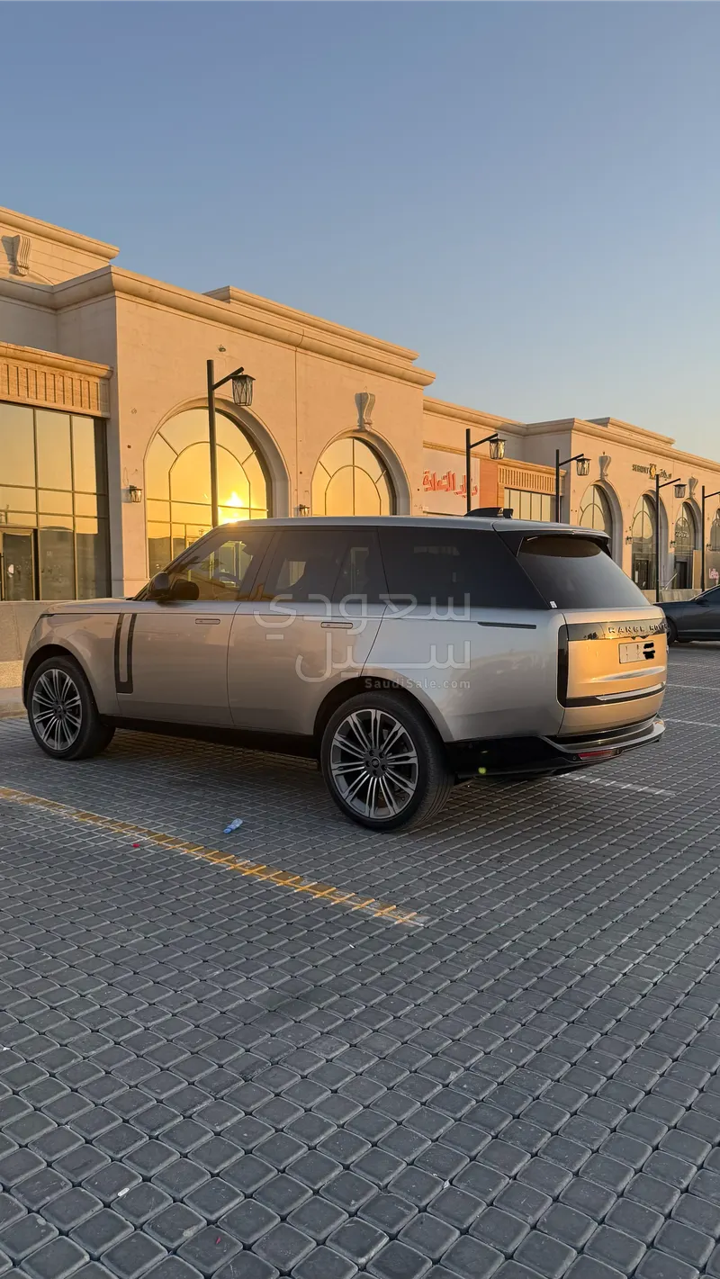 2023 لاند روفر رينج روفر بلاك اديشن