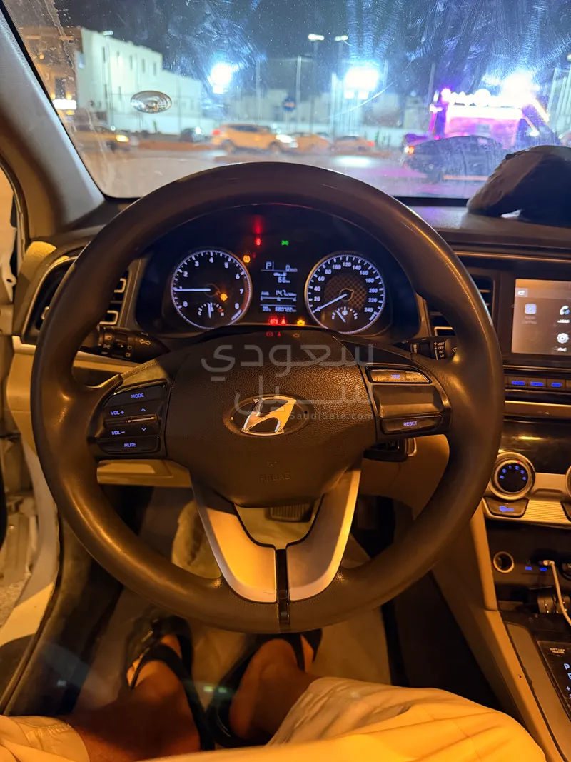 2019 هيونداي النترا