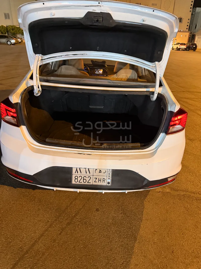 2019 هيونداي النترا