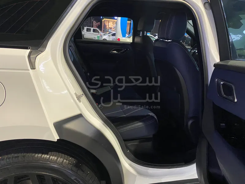 2020 لاند روفر رينج روفر فيلار فيلار