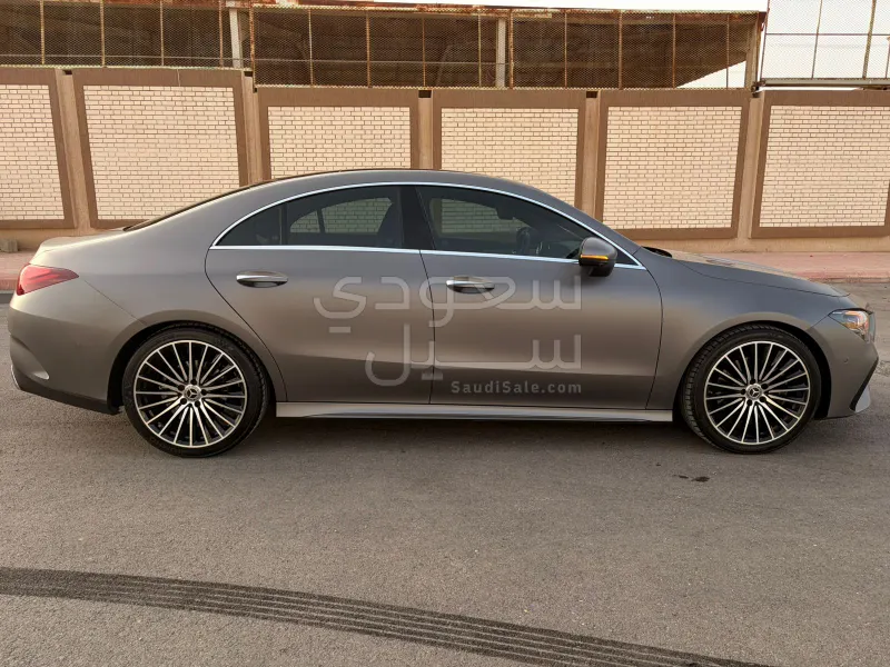 2025 مرسيدس - بنز سي إل أي 200
