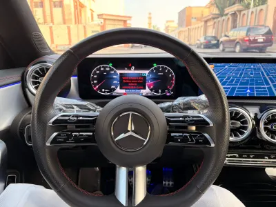 2025 مرسيدس - بنز سي إل أي 200