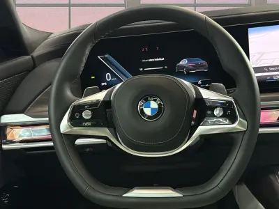 2026 بي ام دبليو الفئة السابعة 735أي