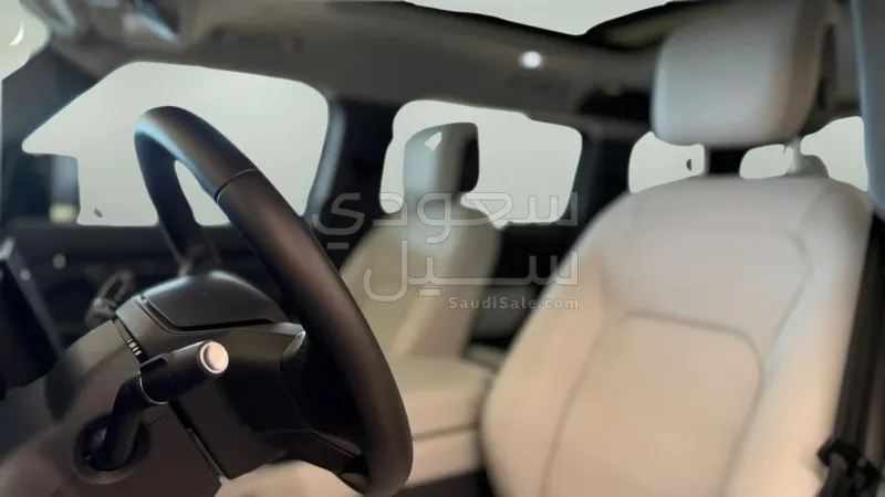 2026 لاند روفر ديفيندر 110 اس اي